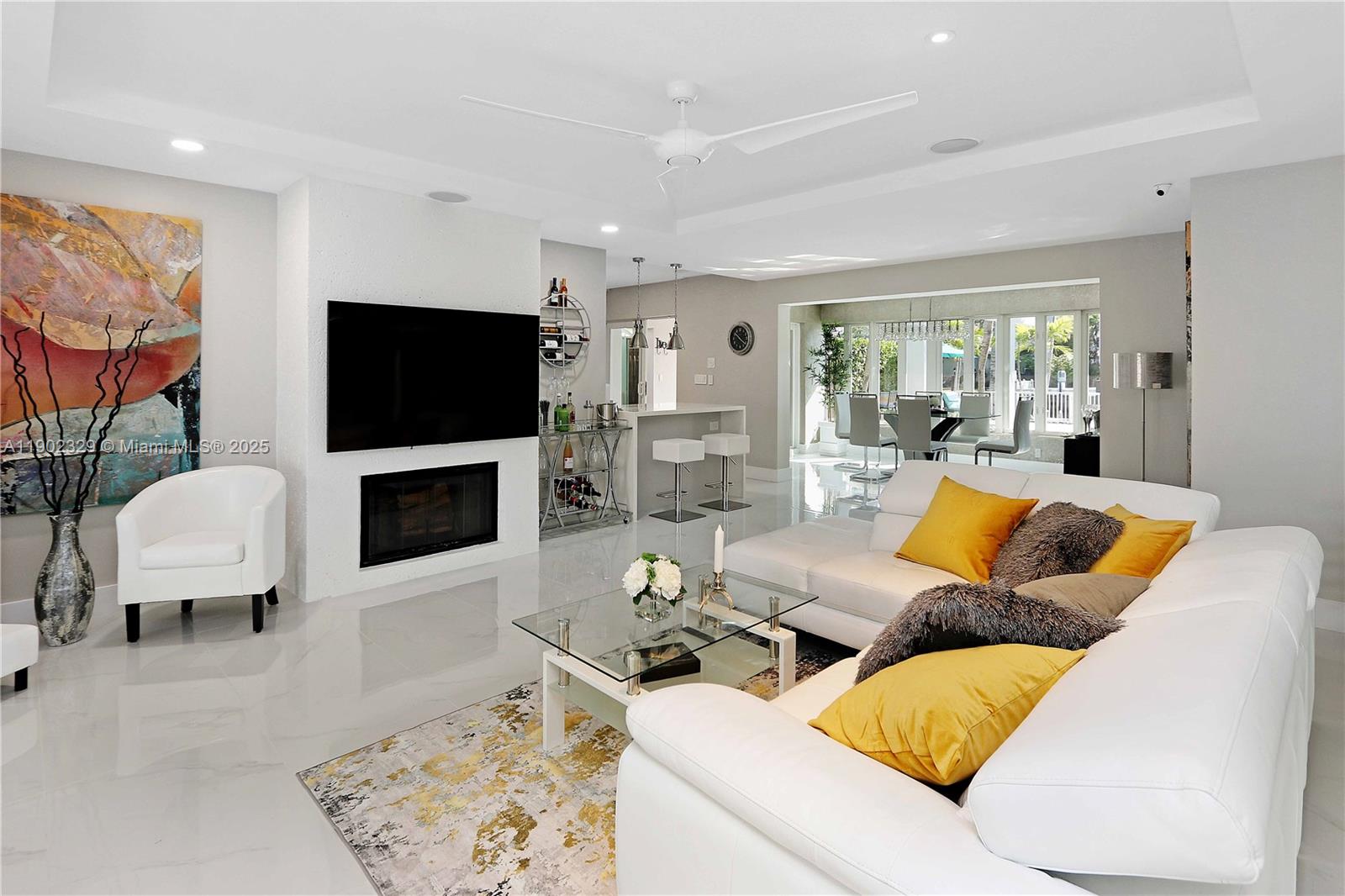 View photos, virtual tours, details... 404 Coconut Isle Dr