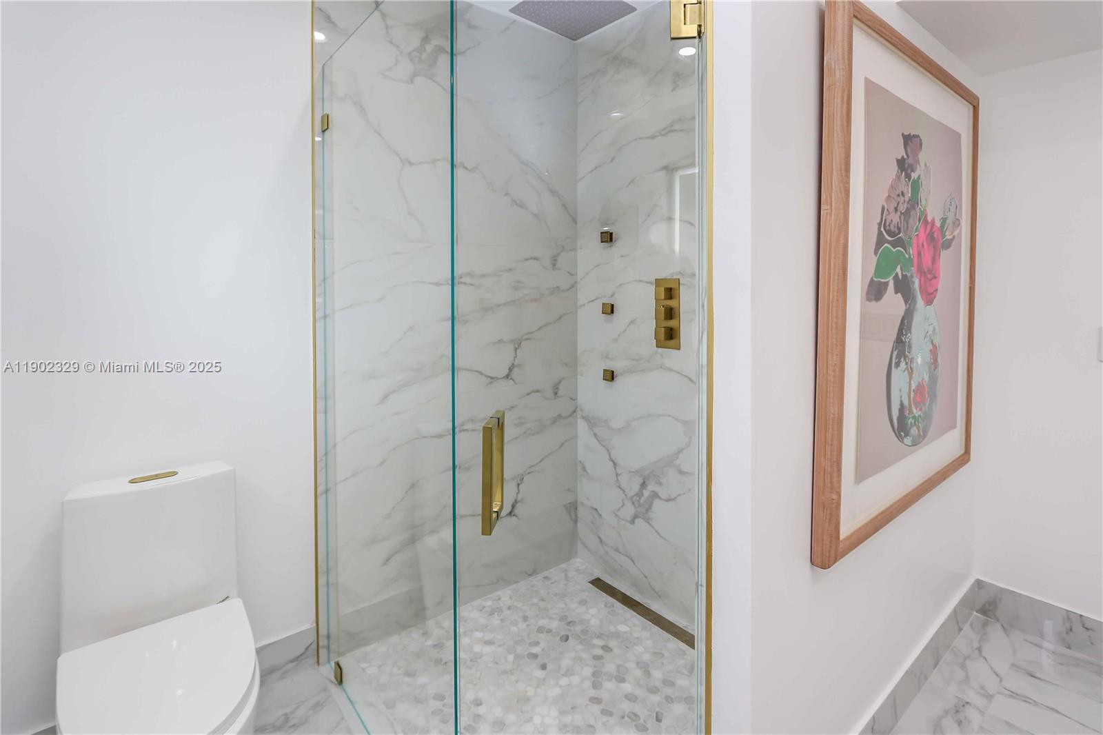 VENICE 8-12 B - Residential