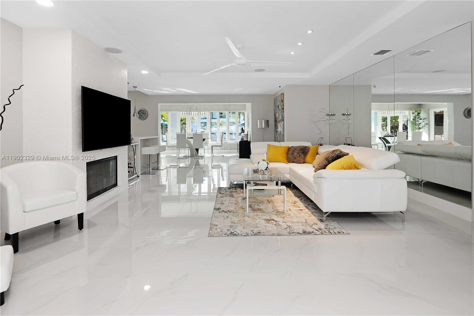 View photos, virtual tours, details... 404 Coconut Isle Dr