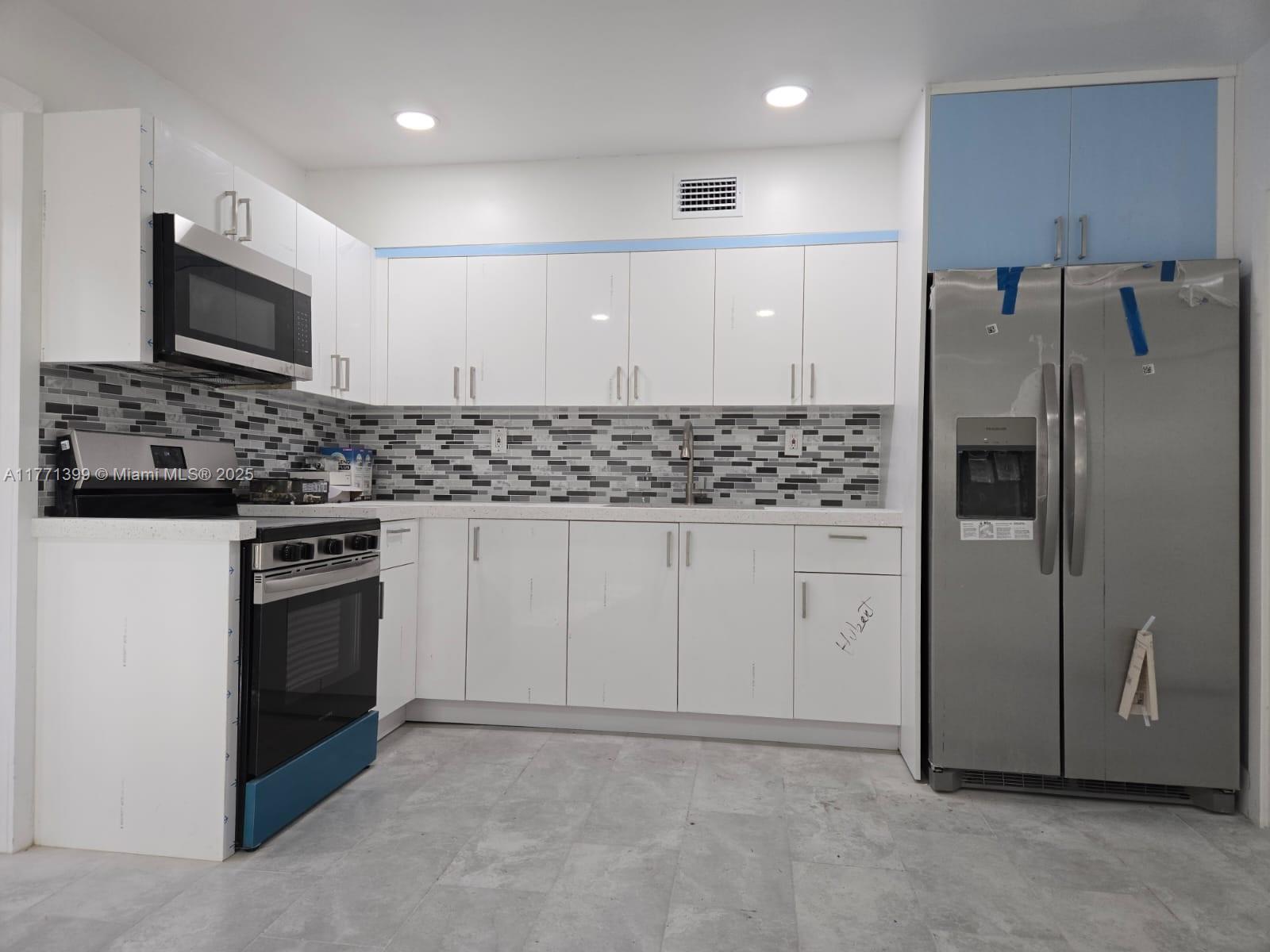 Rental Property at 1620 Nw 179th Ter, Miami Gardens, Broward County, Florida - Bedrooms: 3 
Bathrooms: 2  - $3,200 MO.