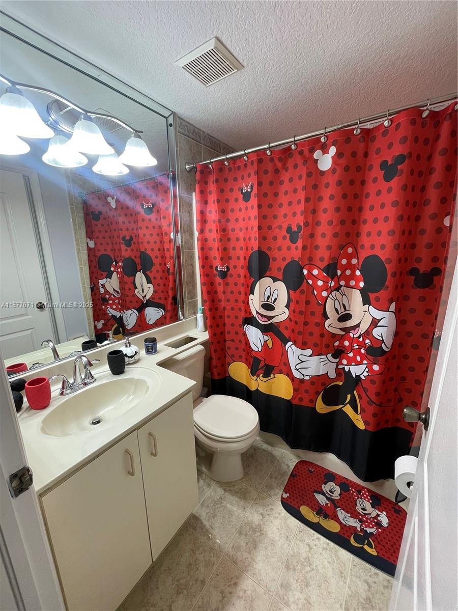 POINCIANA LAKES VILLAS CO - Residential Lease