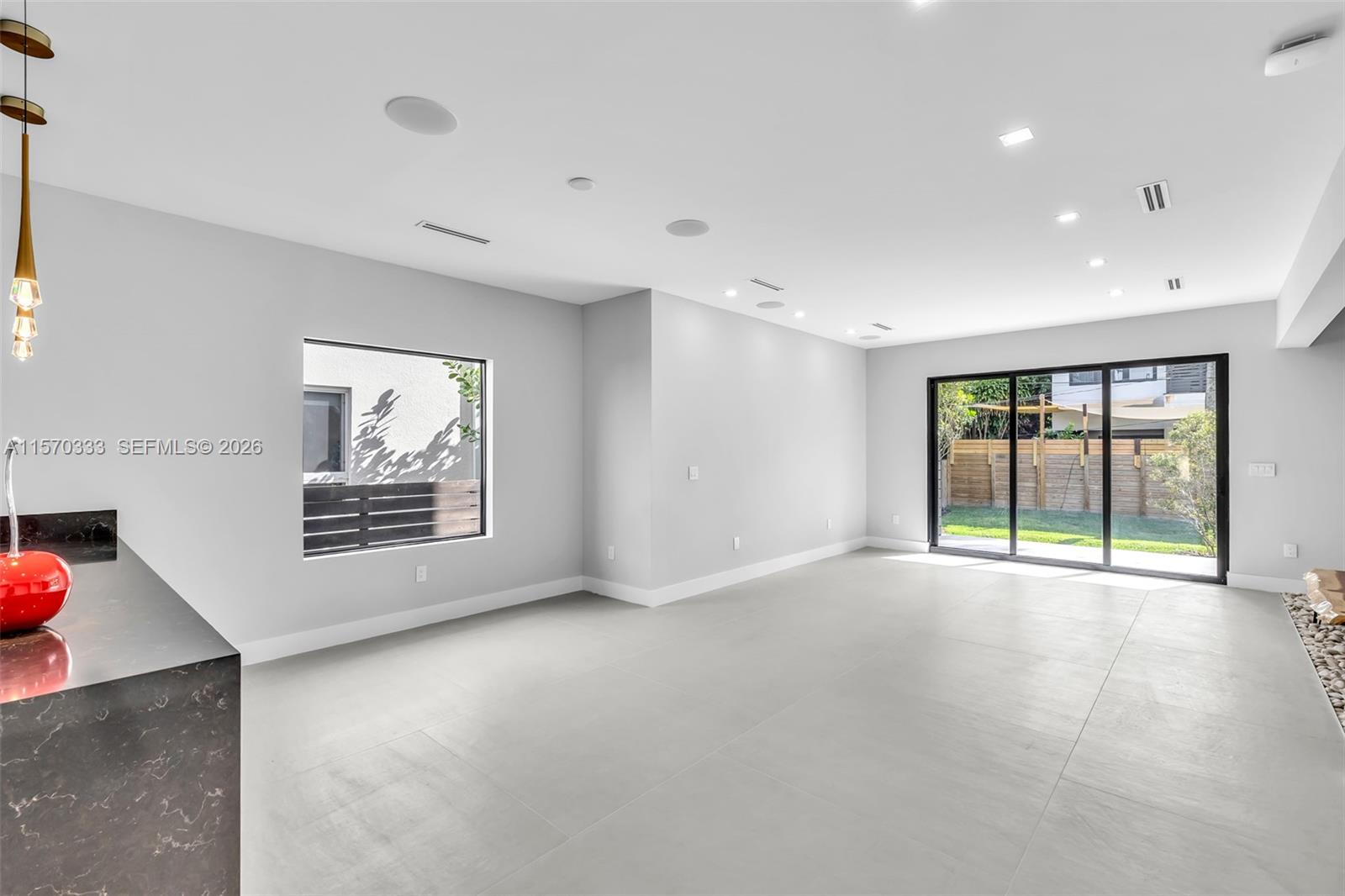 LAUDERDALE - Residential