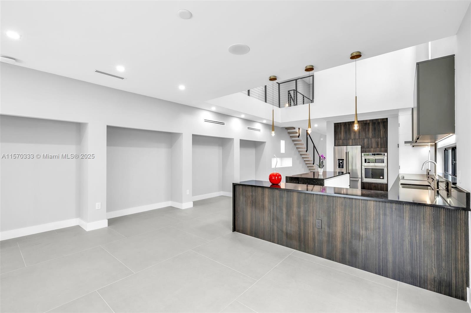 LAUDERDALE - Residential