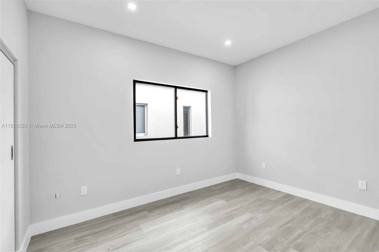 LAUDERDALE - Residential