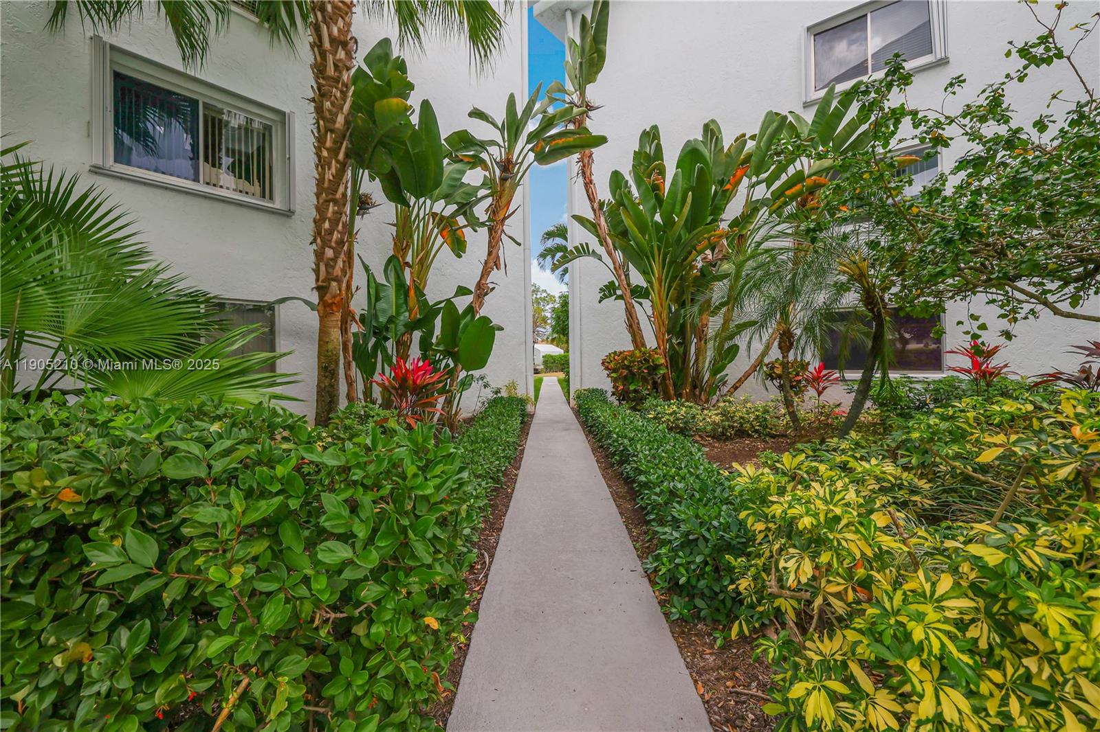 HAMLET AT POINCIANA CONDO - Residential