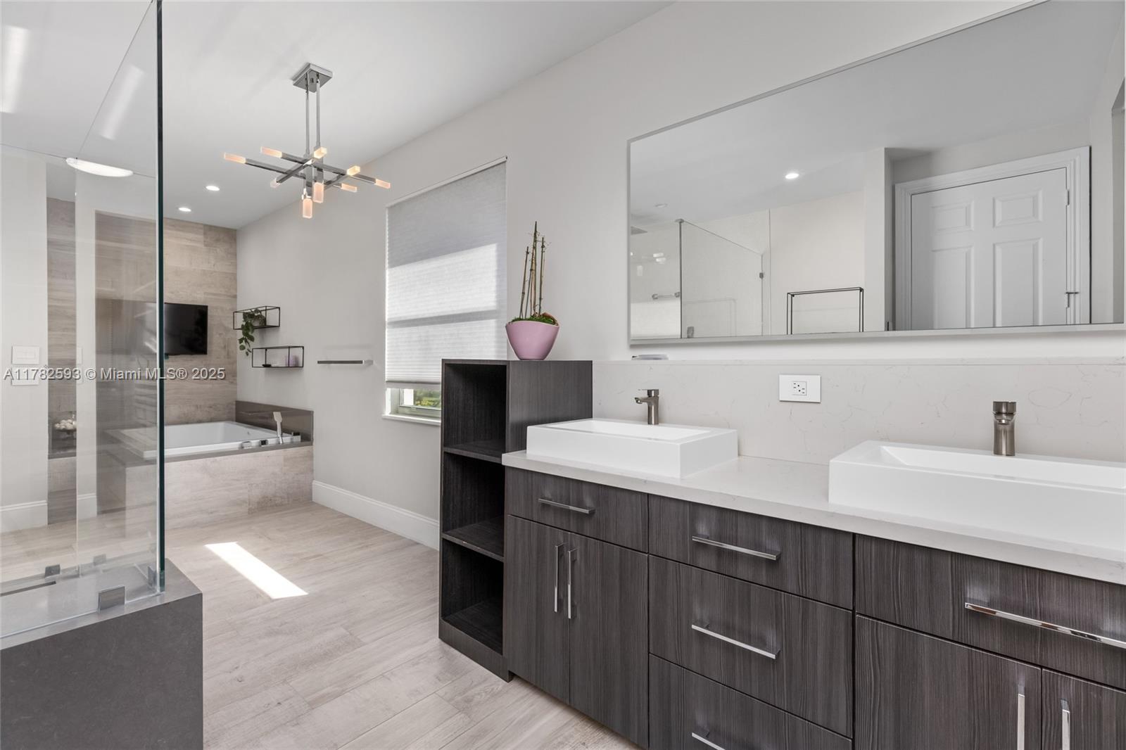 LONG LAKE RANCHES - Residential