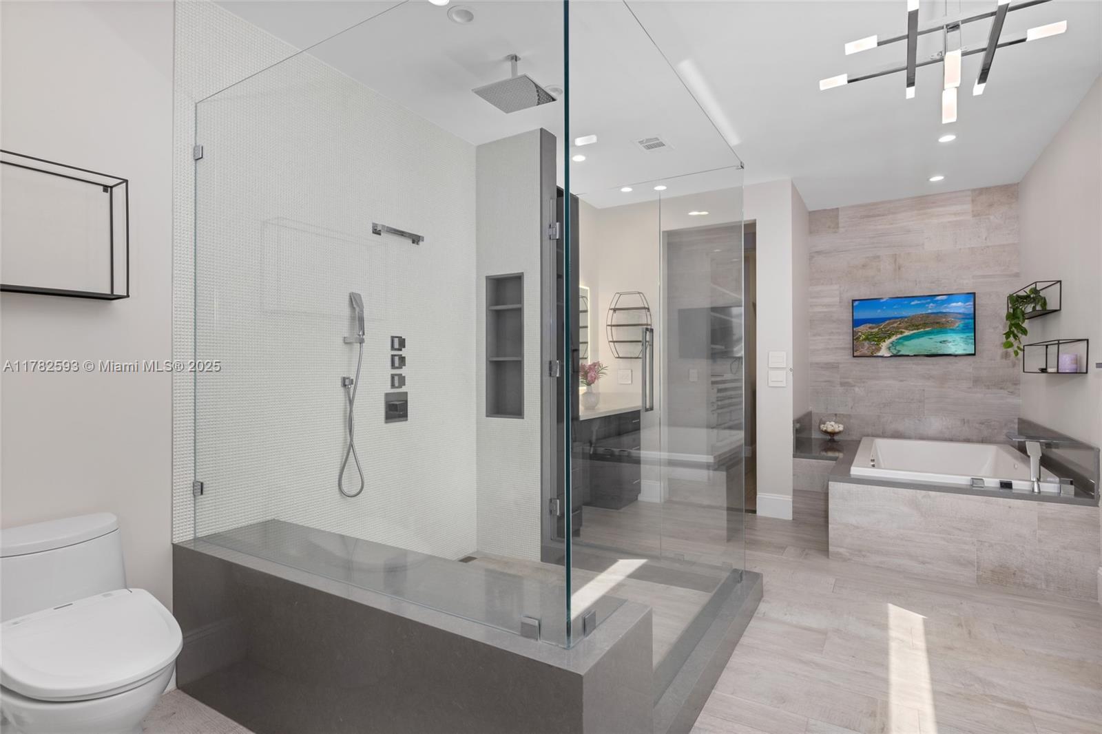 LONG LAKE RANCHES - Residential