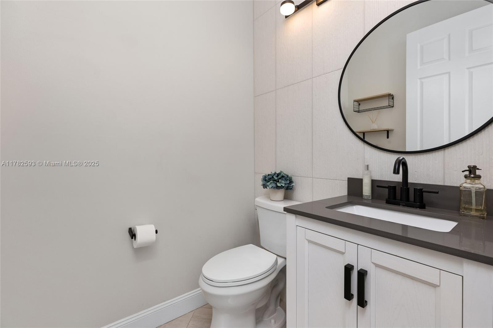 LONG LAKE RANCHES - Residential