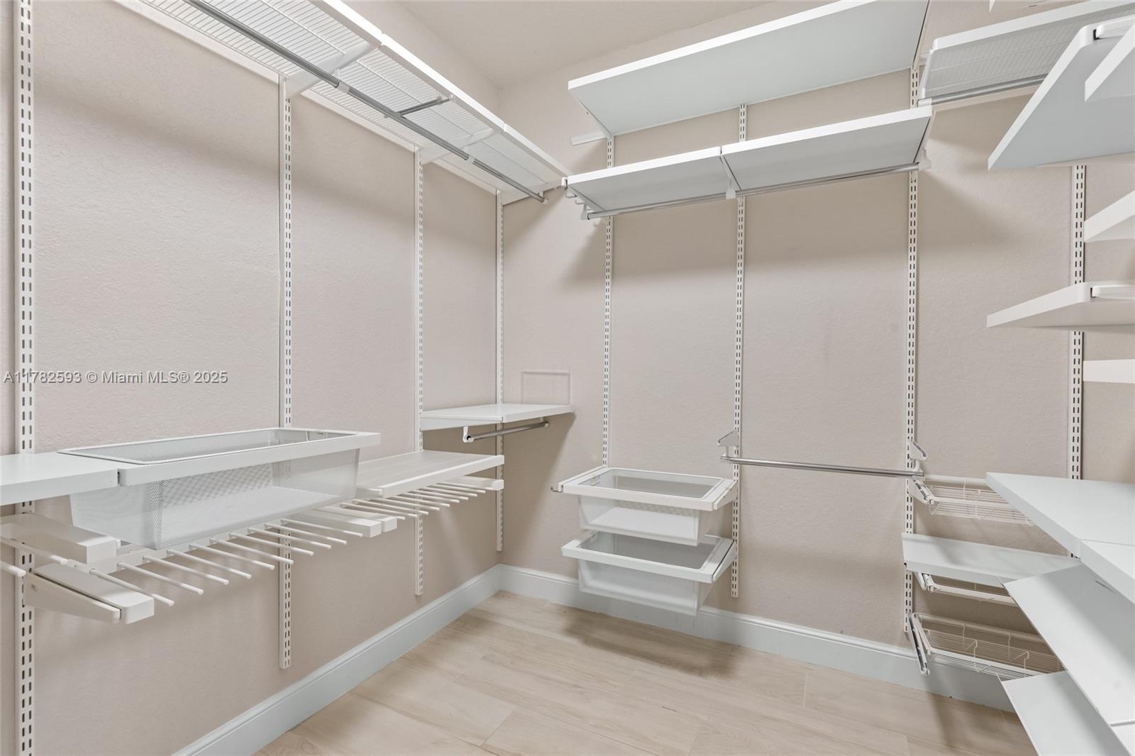 LONG LAKE RANCHES - Residential