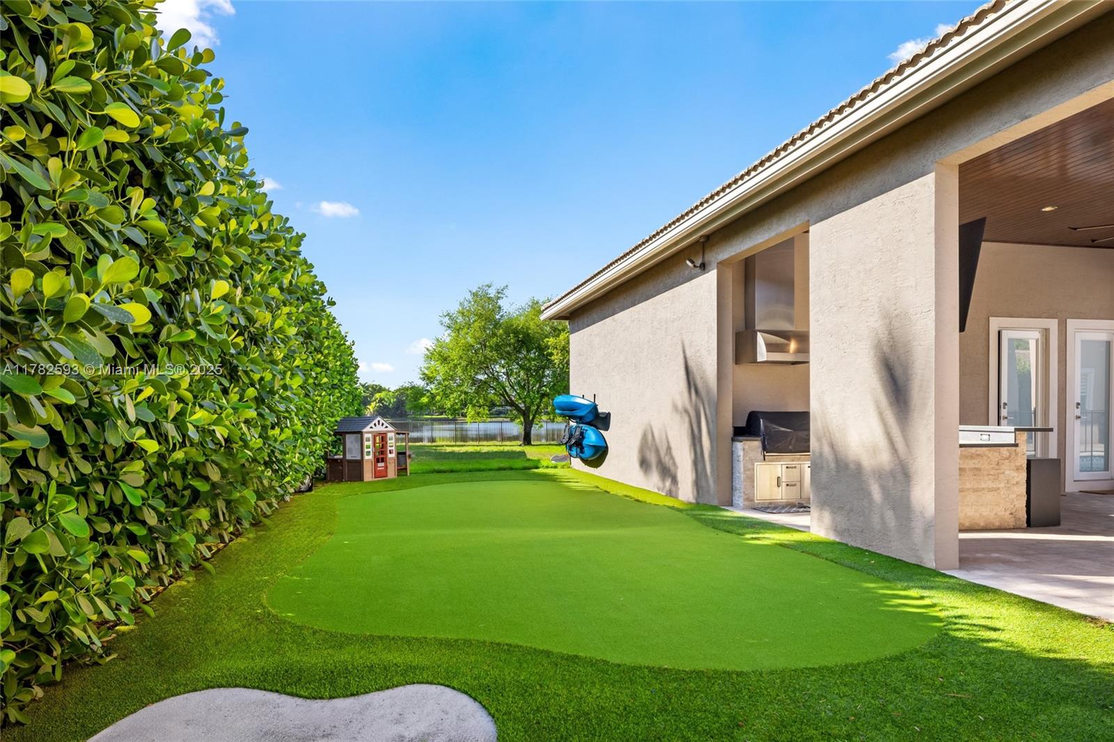 LONG LAKE RANCHES - Residential