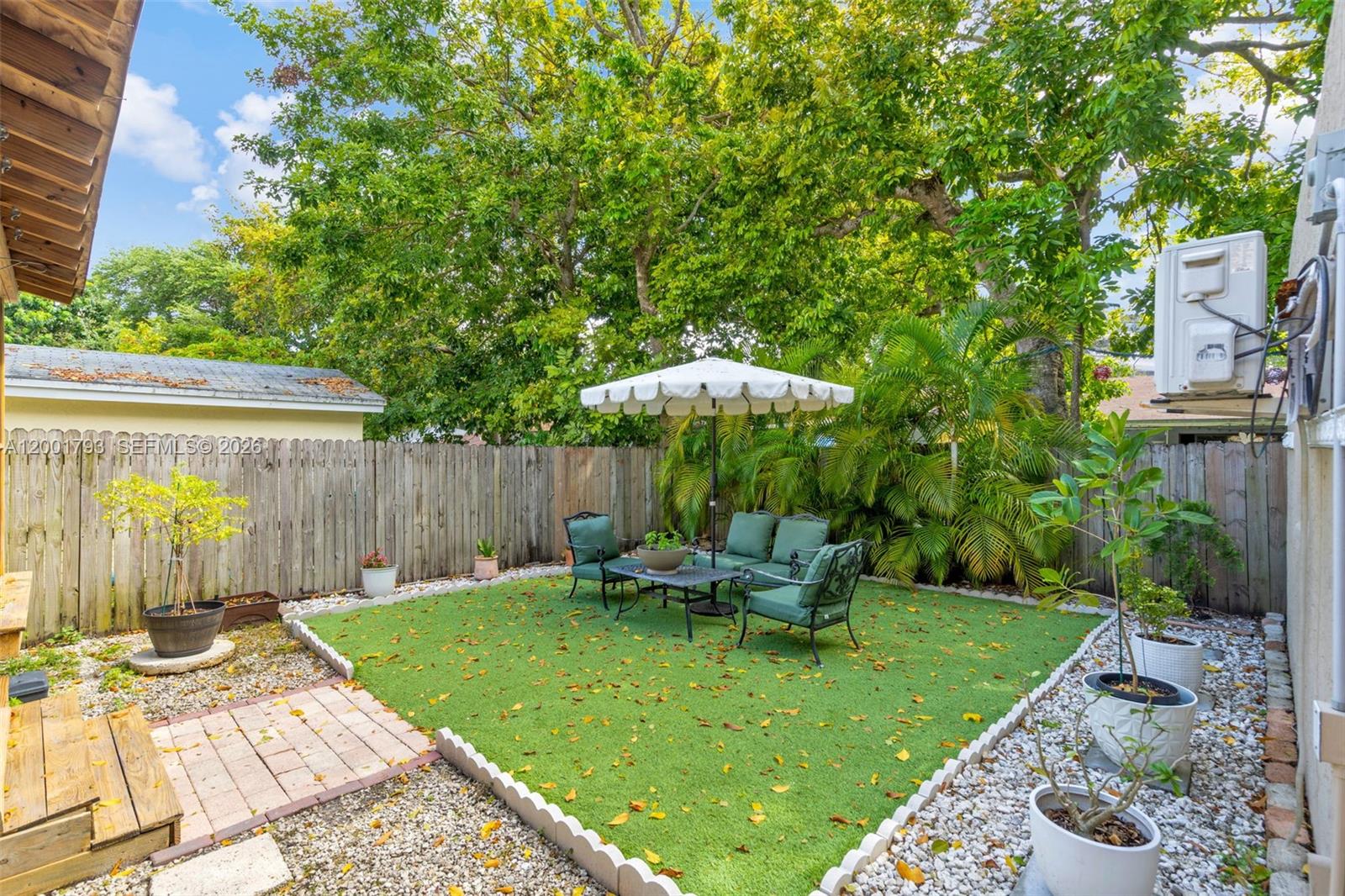 PINEMOUNT - Residential