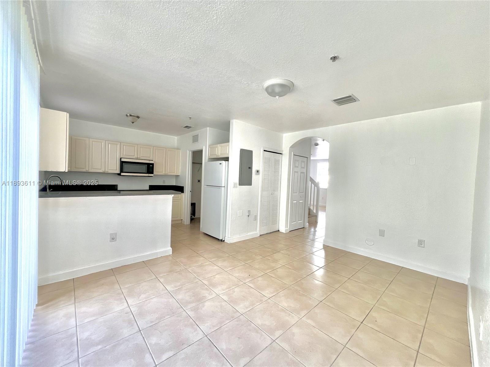 SHOMA HOMES SPLENDIDO CON - Residential Lease