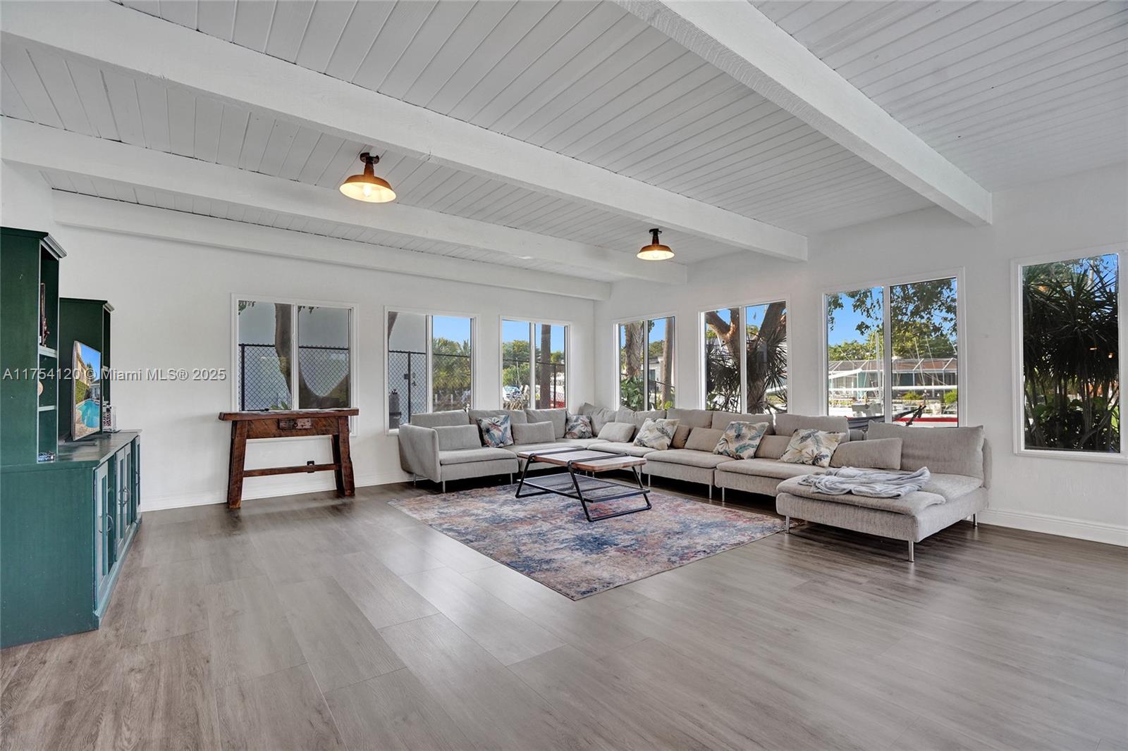 HILLSBORO HARBOR UNIT C - Residential