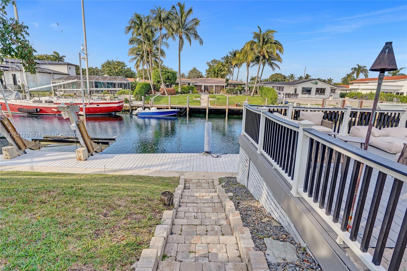 HILLSBORO HARBOR UNIT C - Residential