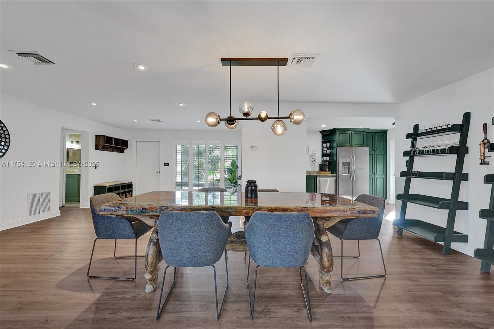 HILLSBORO HARBOR UNIT C - Residential