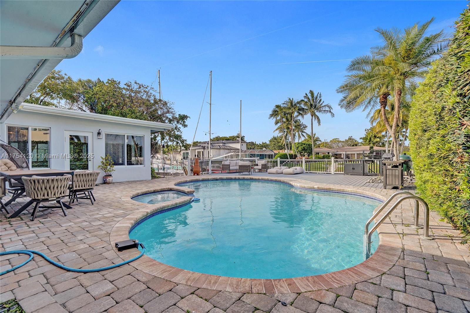 HILLSBORO HARBOR UNIT C - Residential