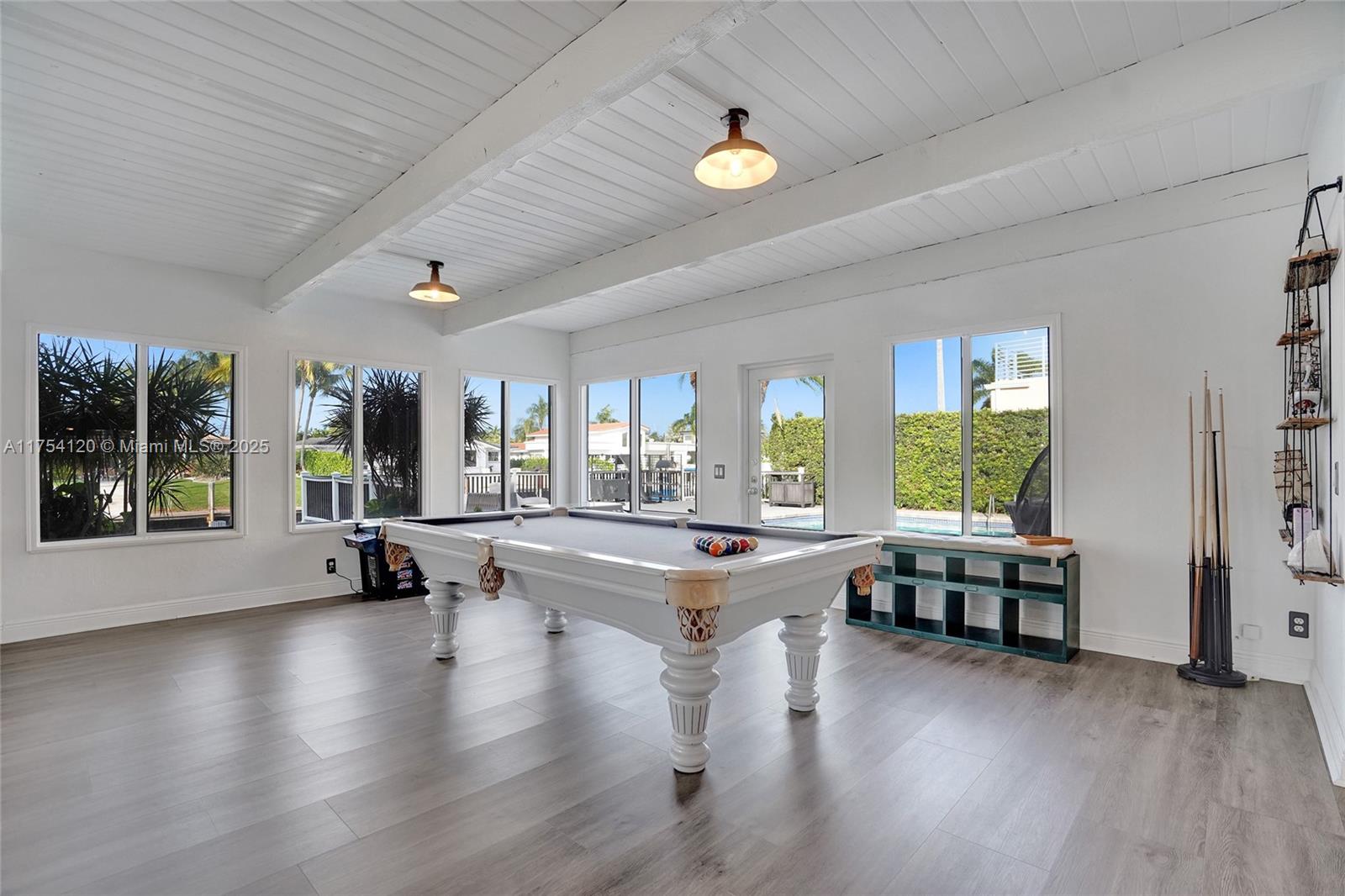 HILLSBORO HARBOR UNIT C - Residential