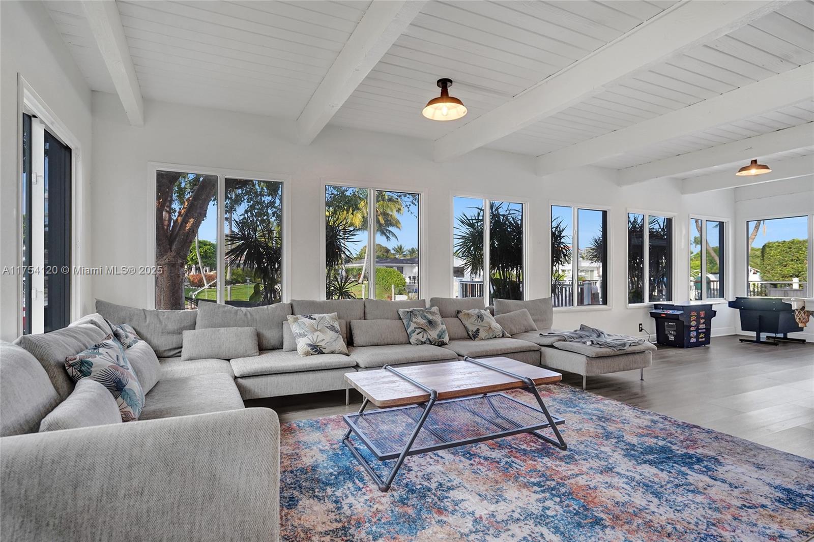HILLSBORO HARBOR UNIT C - Residential
