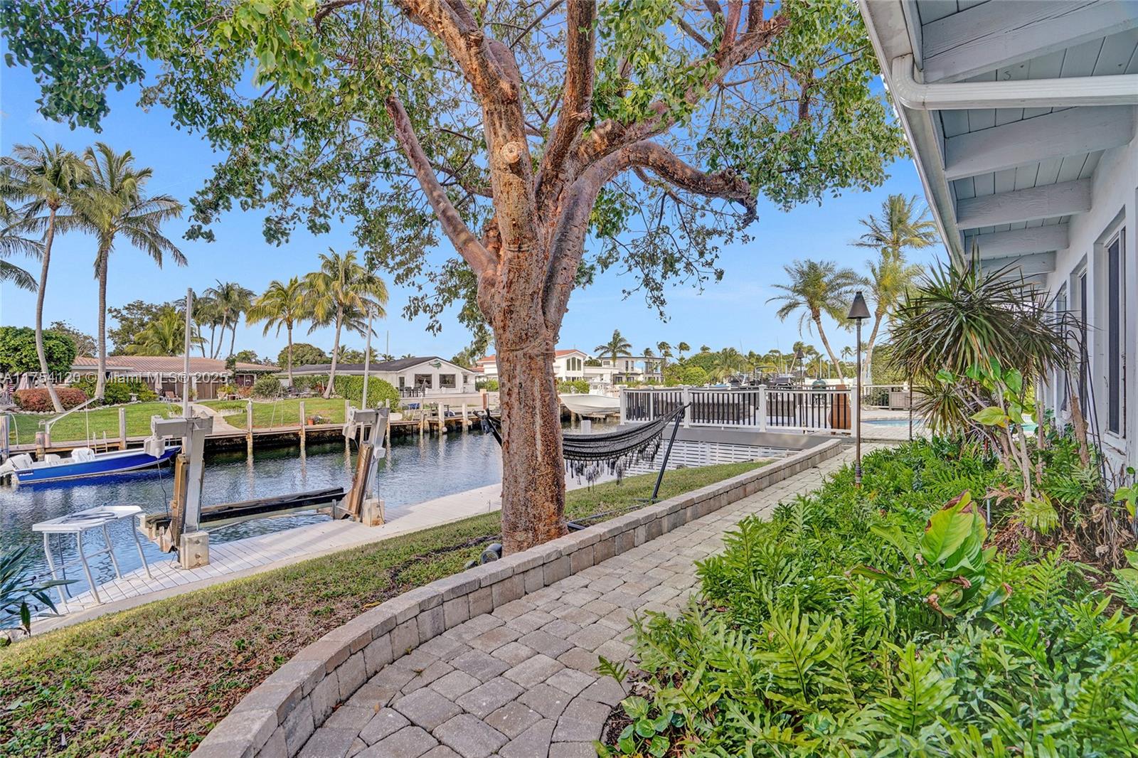 HILLSBORO HARBOR UNIT C - Residential