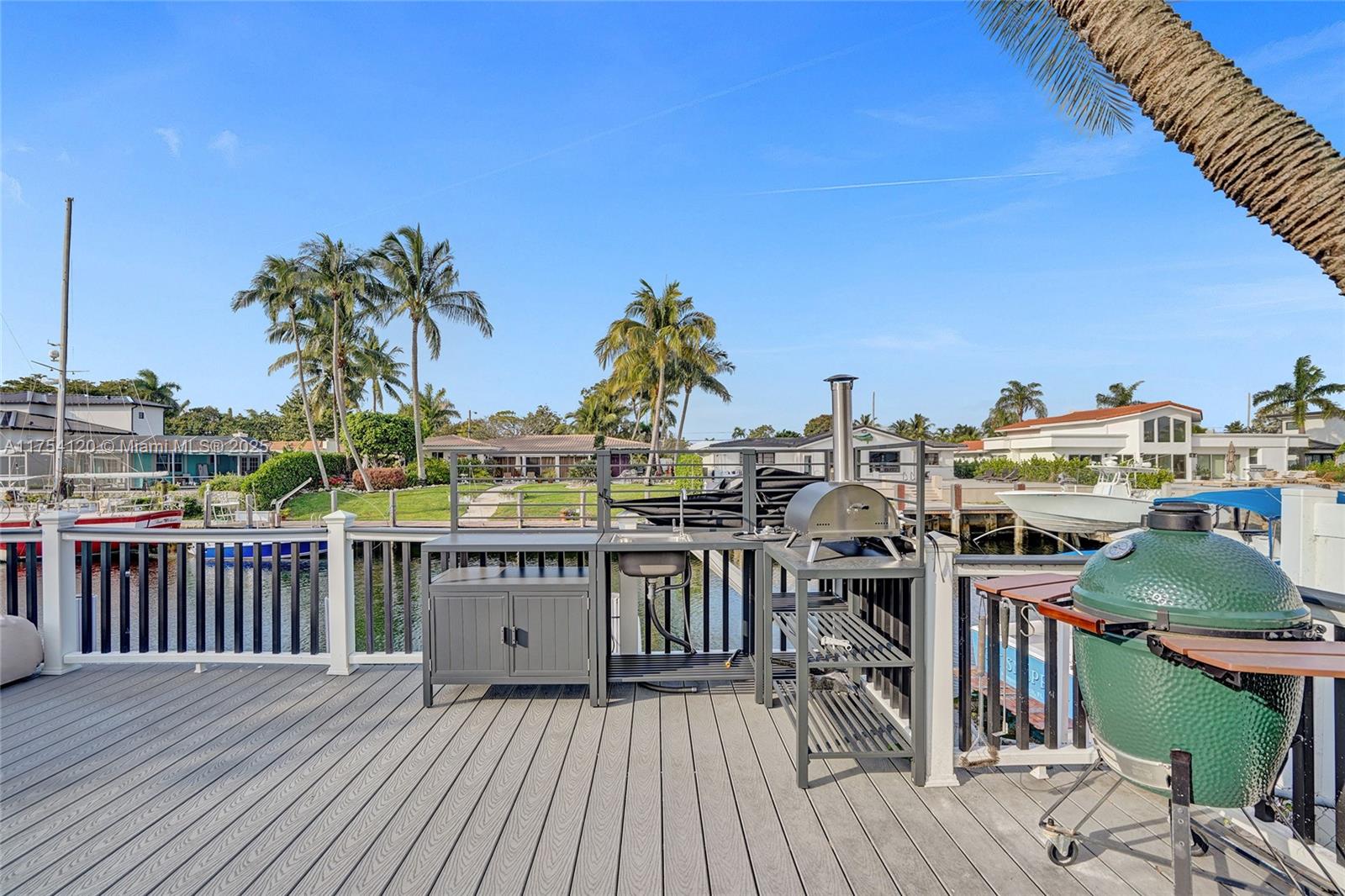 HILLSBORO HARBOR UNIT C - Residential