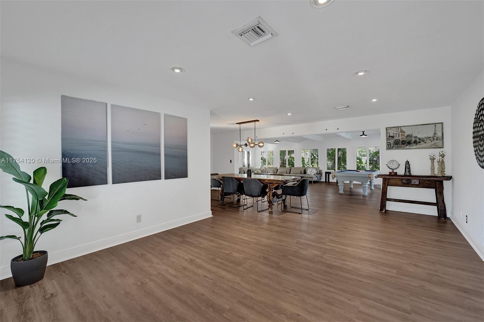 HILLSBORO HARBOR UNIT C - Residential