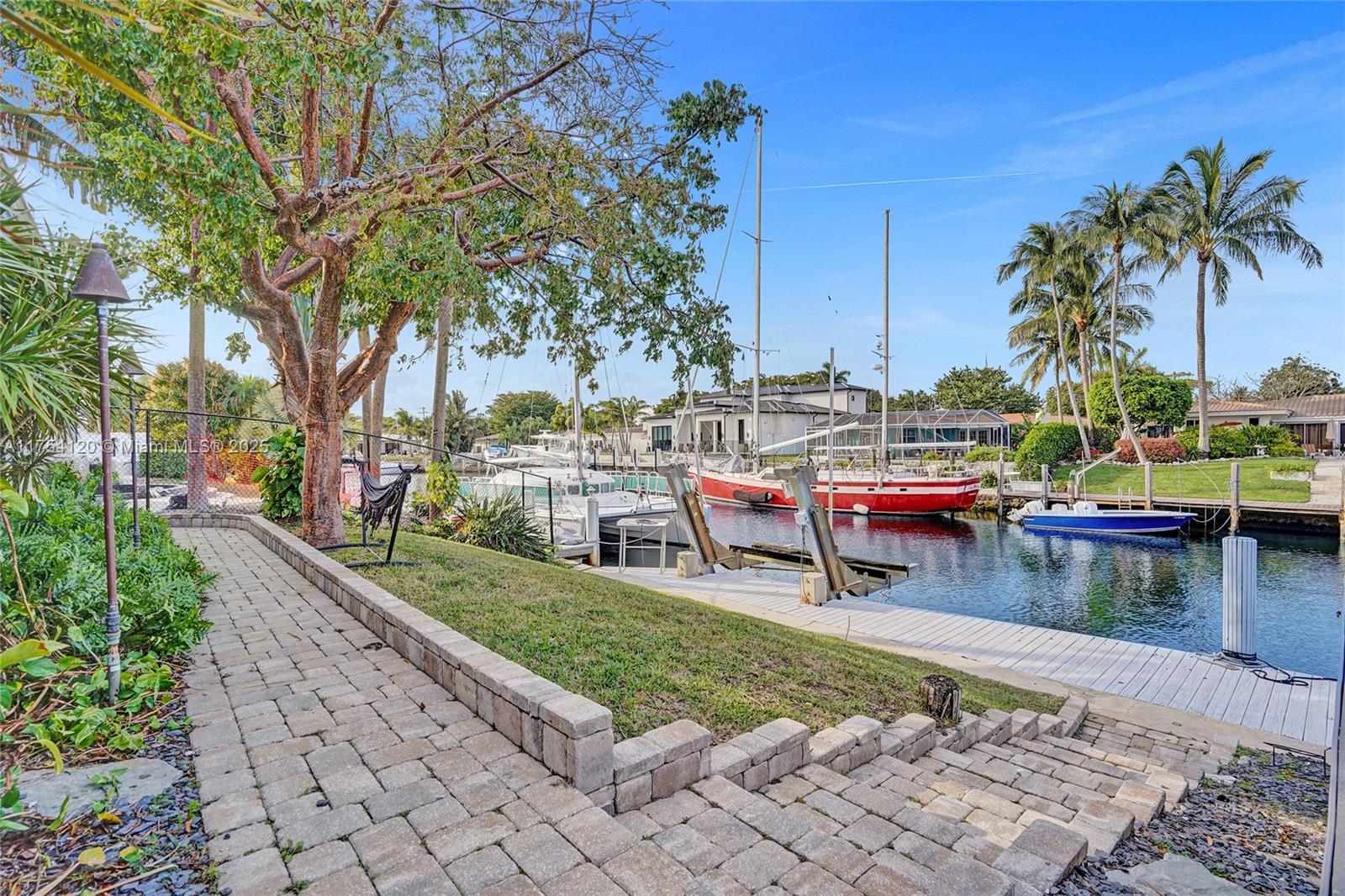 HILLSBORO HARBOR UNIT C - Residential