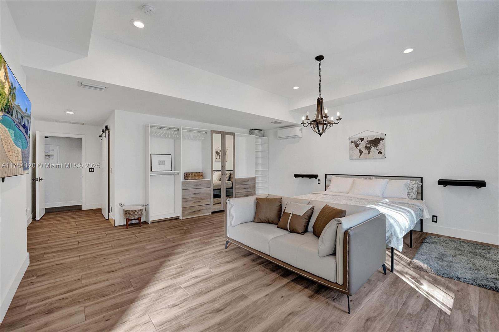 HILLSBORO HARBOR UNIT C - Residential