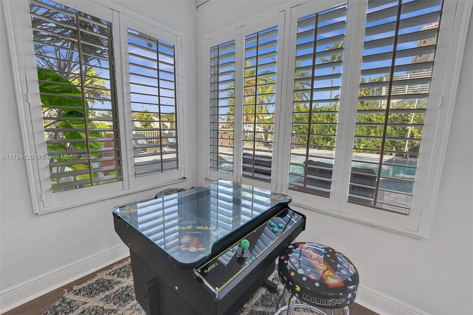 HILLSBORO HARBOR UNIT C - Residential