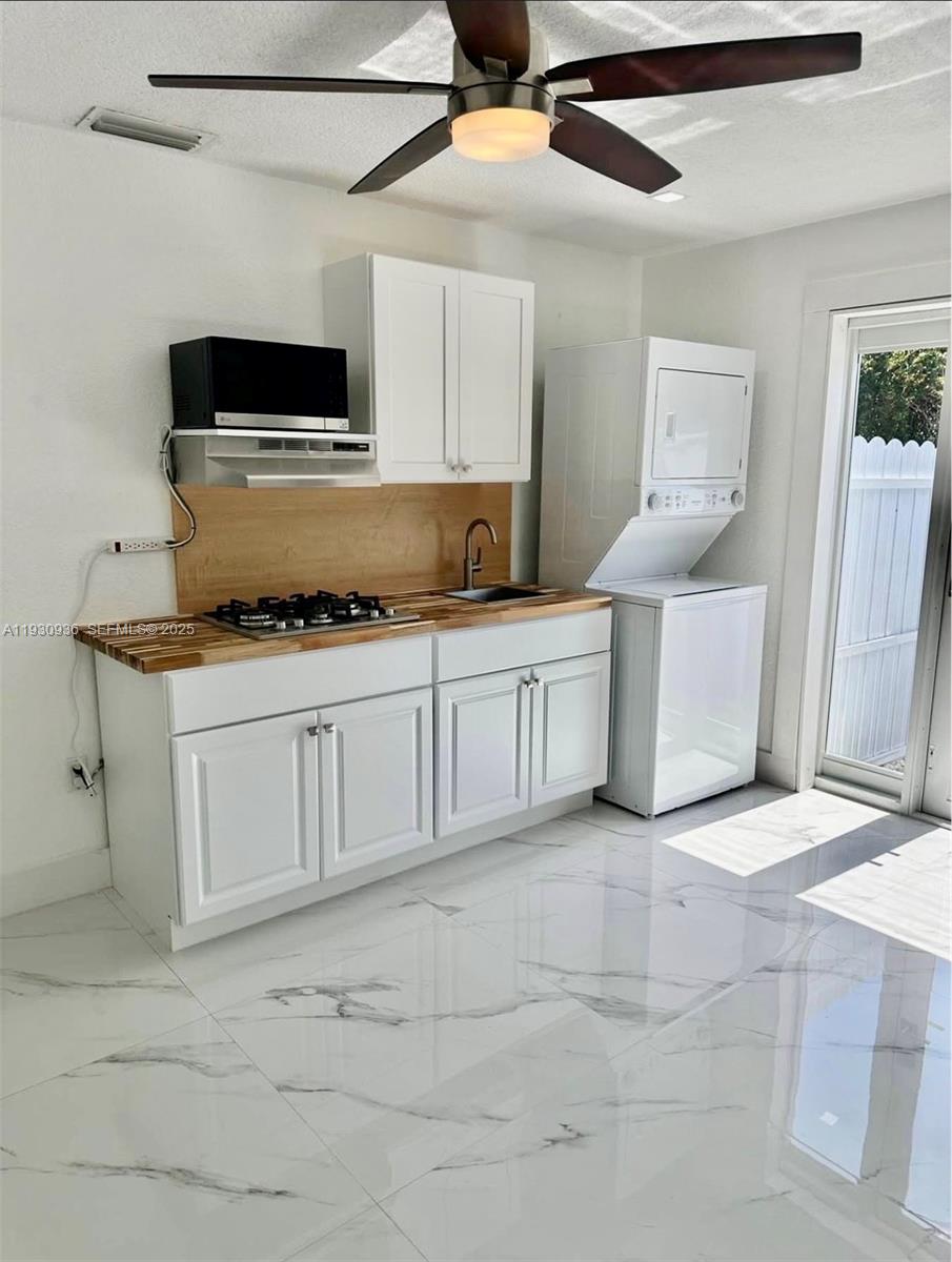 KENDALE LAKES SEC TWO - Residential