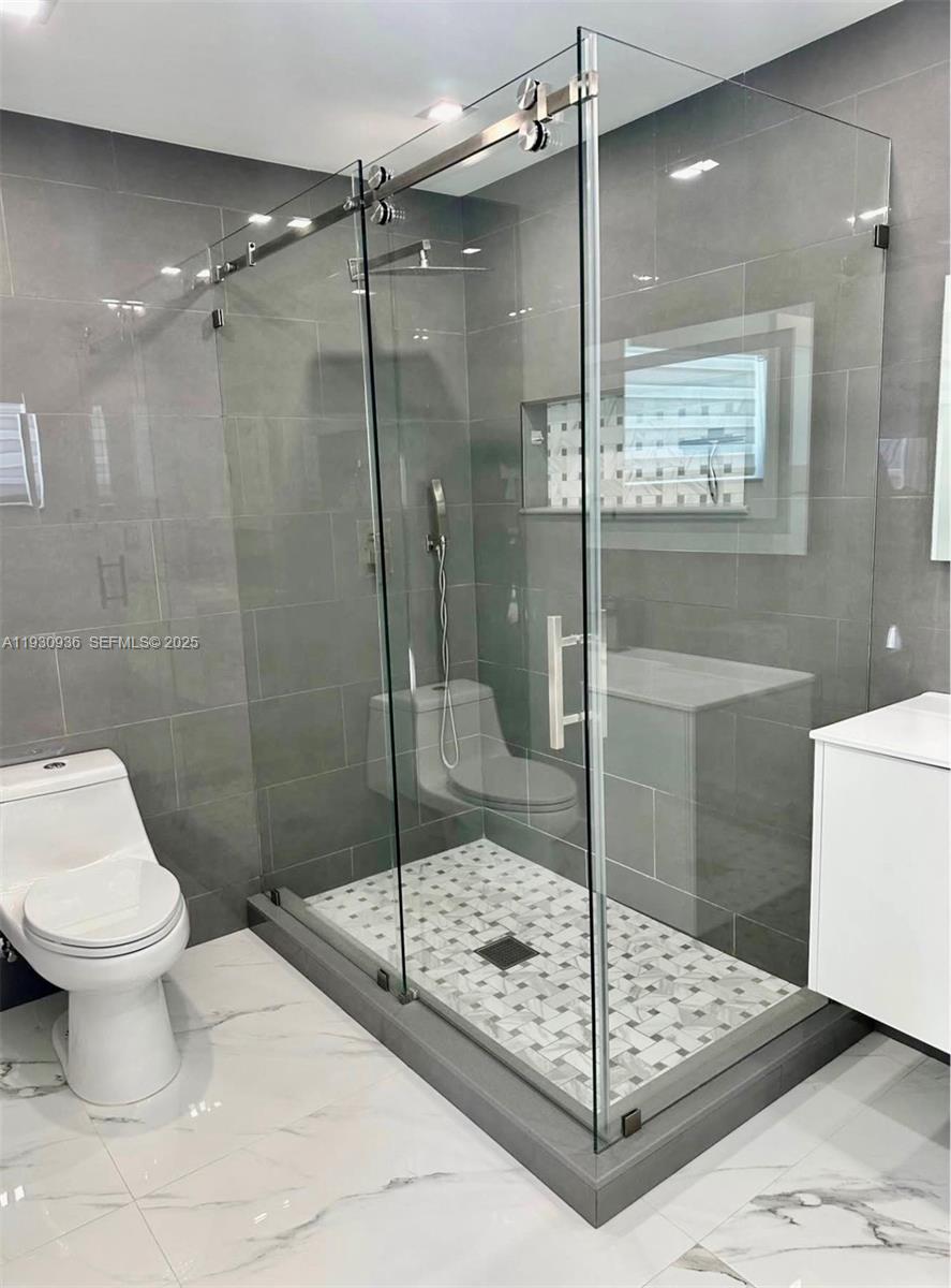 KENDALE LAKES SEC TWO - Residential