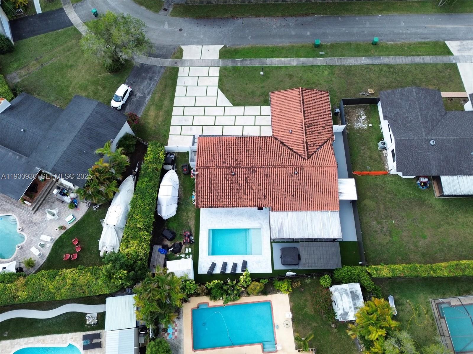 KENDALE LAKES SEC TWO - Residential