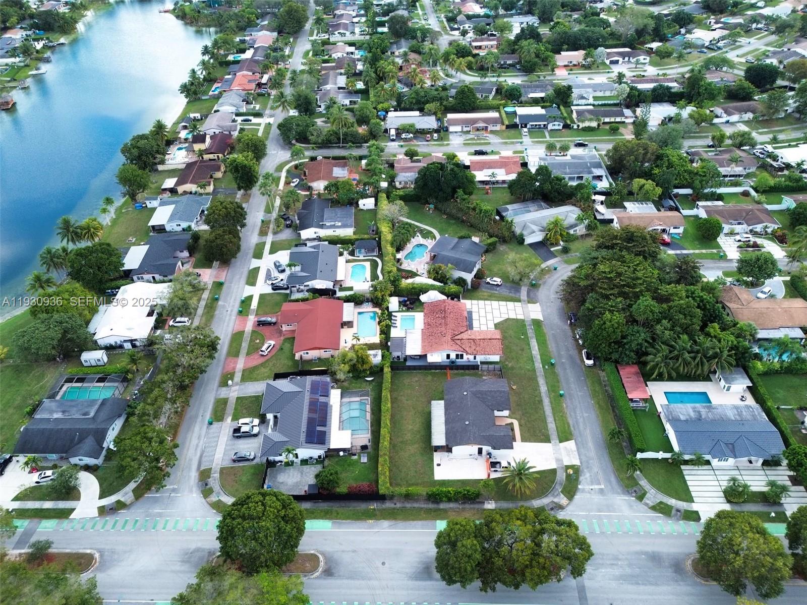 KENDALE LAKES SEC TWO - Residential