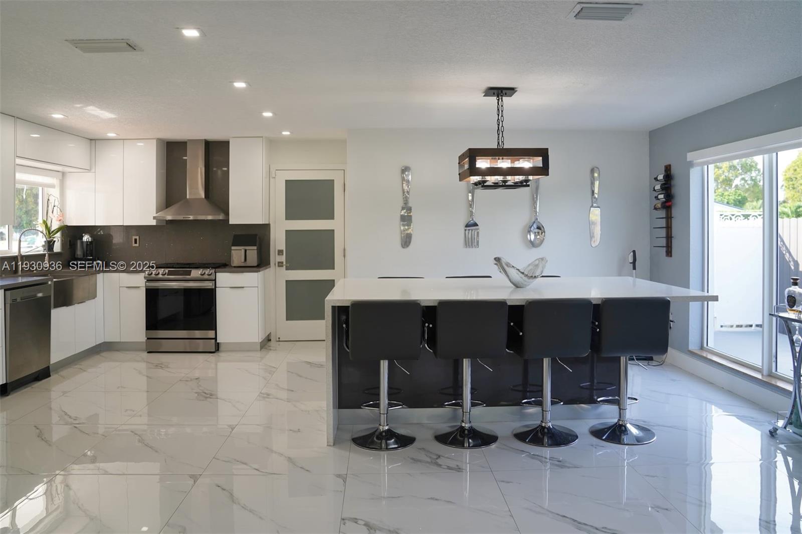 KENDALE LAKES SEC TWO - Residential