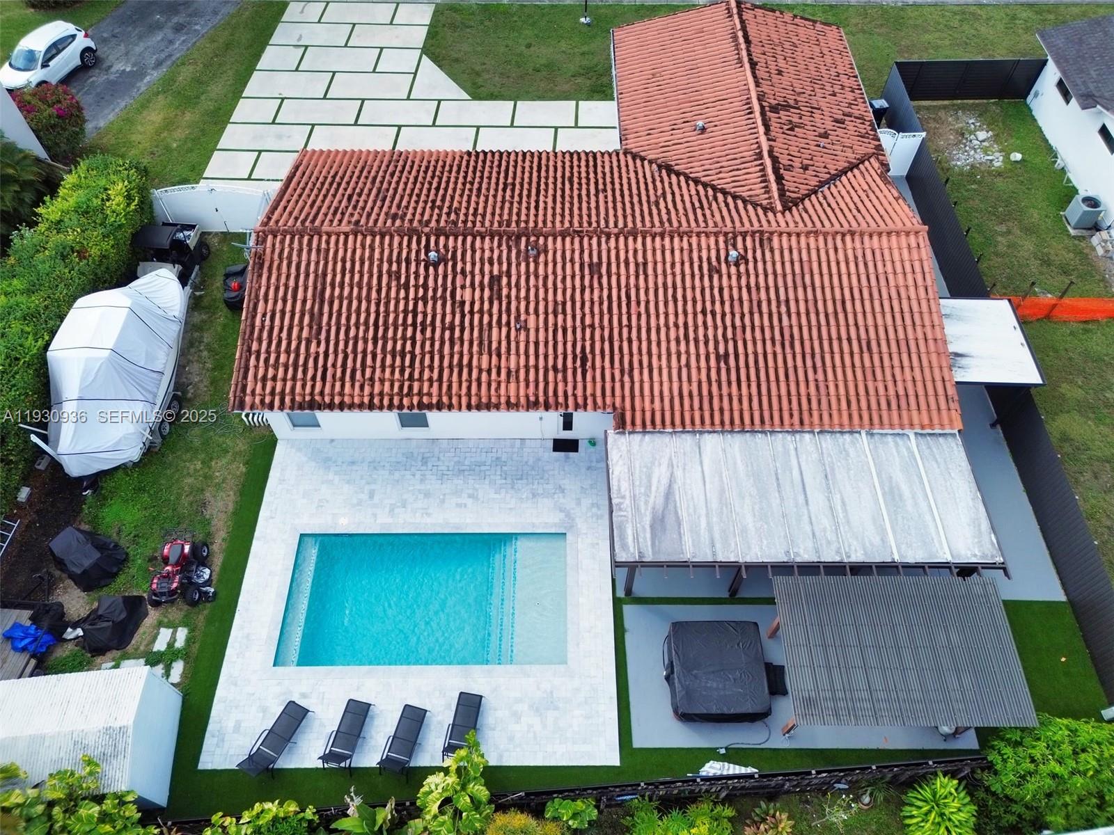 KENDALE LAKES SEC TWO - Residential