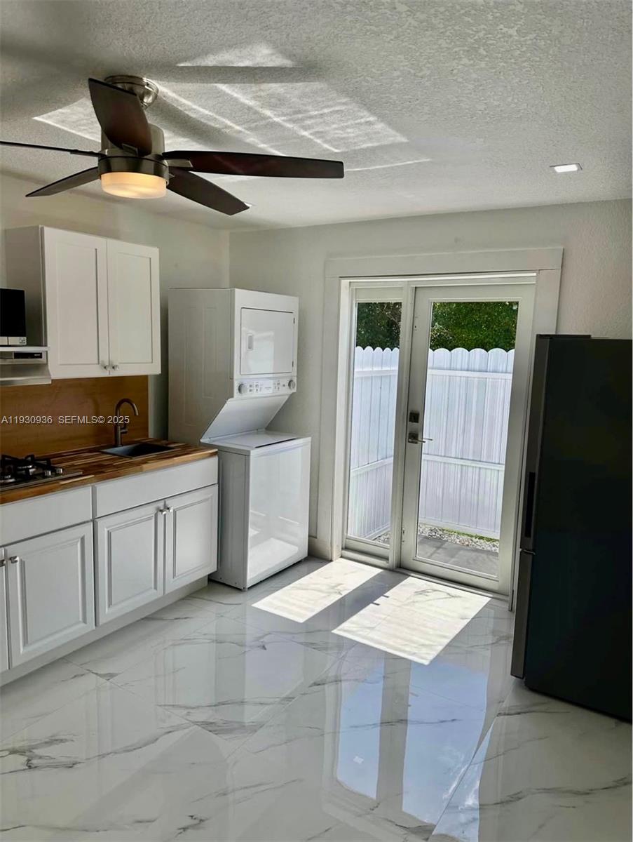 KENDALE LAKES SEC TWO - Residential