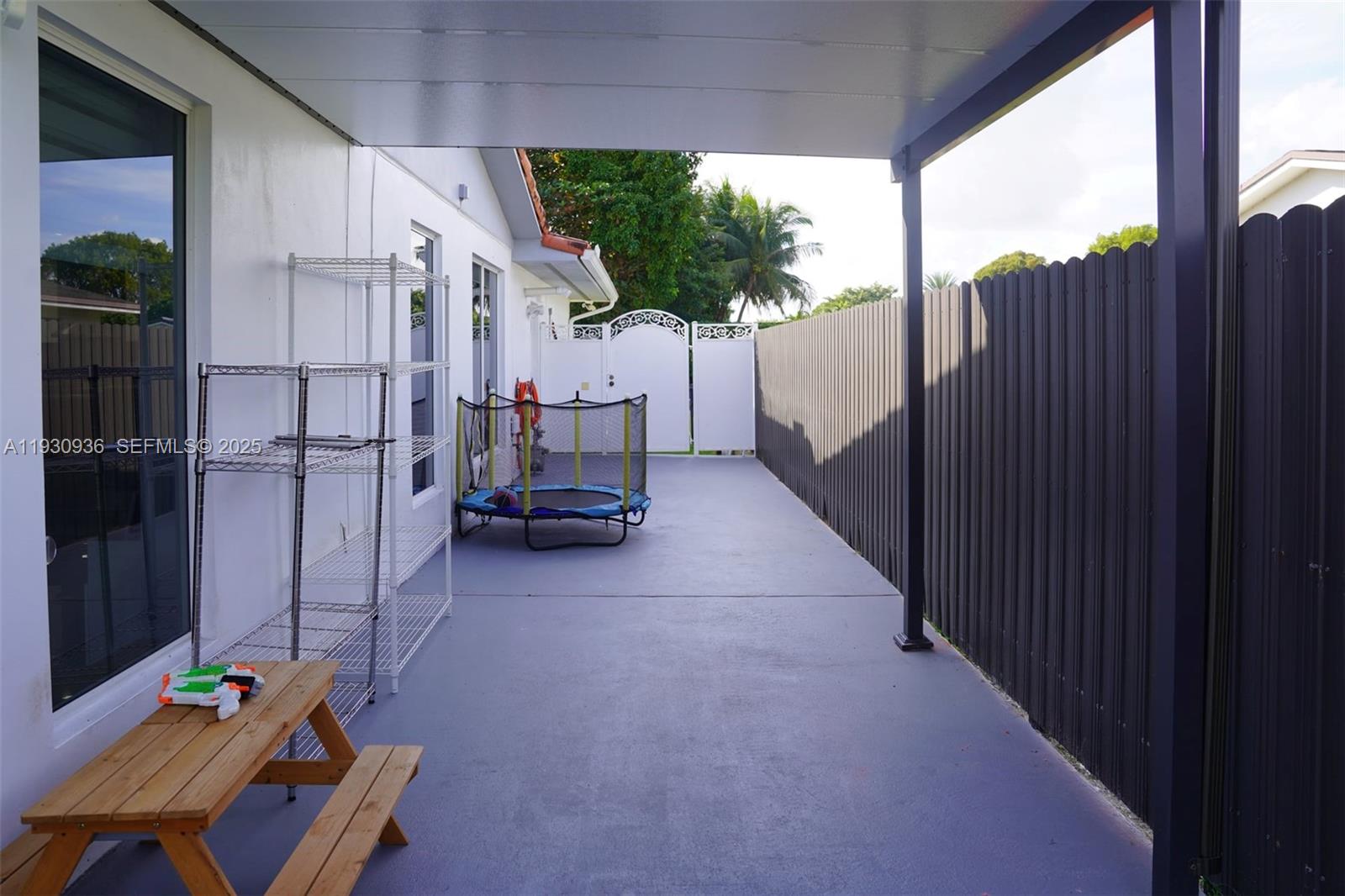 KENDALE LAKES SEC TWO - Residential