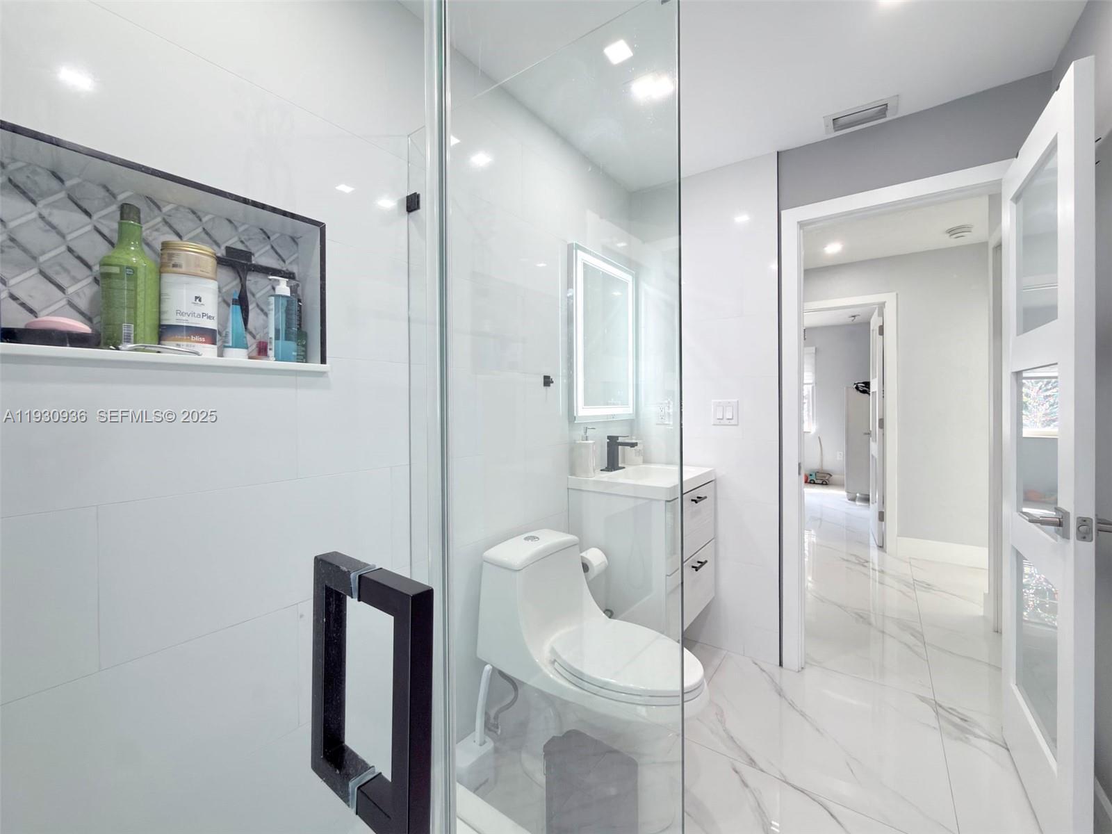 KENDALE LAKES SEC TWO - Residential