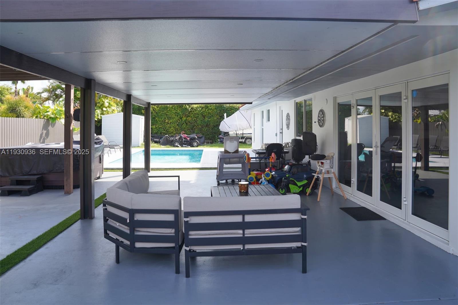 KENDALE LAKES SEC TWO - Residential