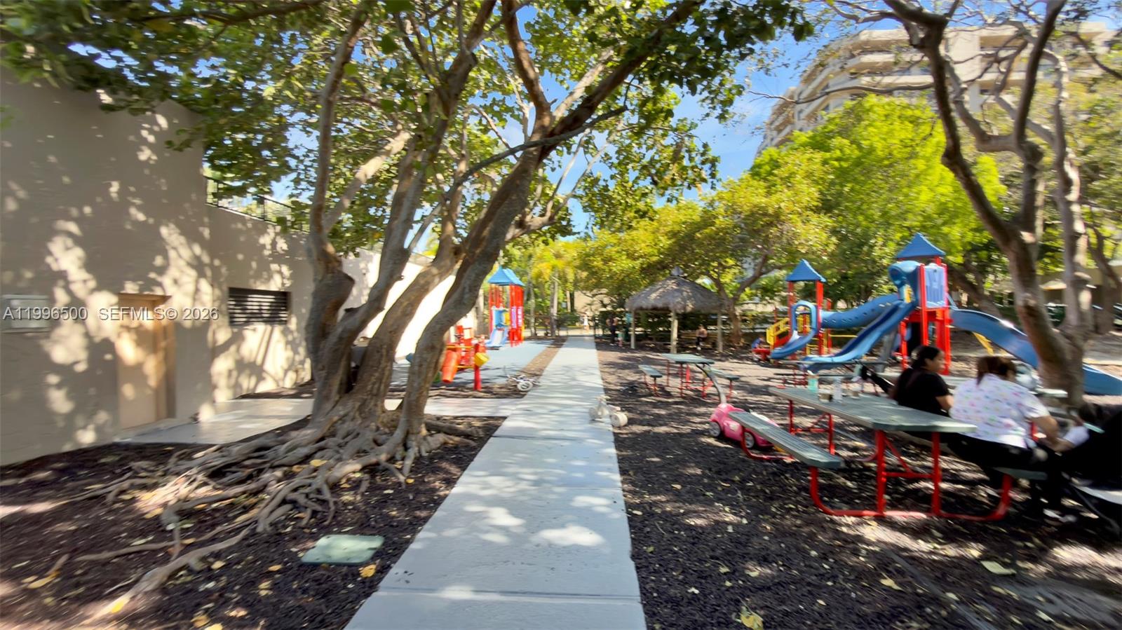 THE EMERALDBAY @ KEY COLO - Residential Lease