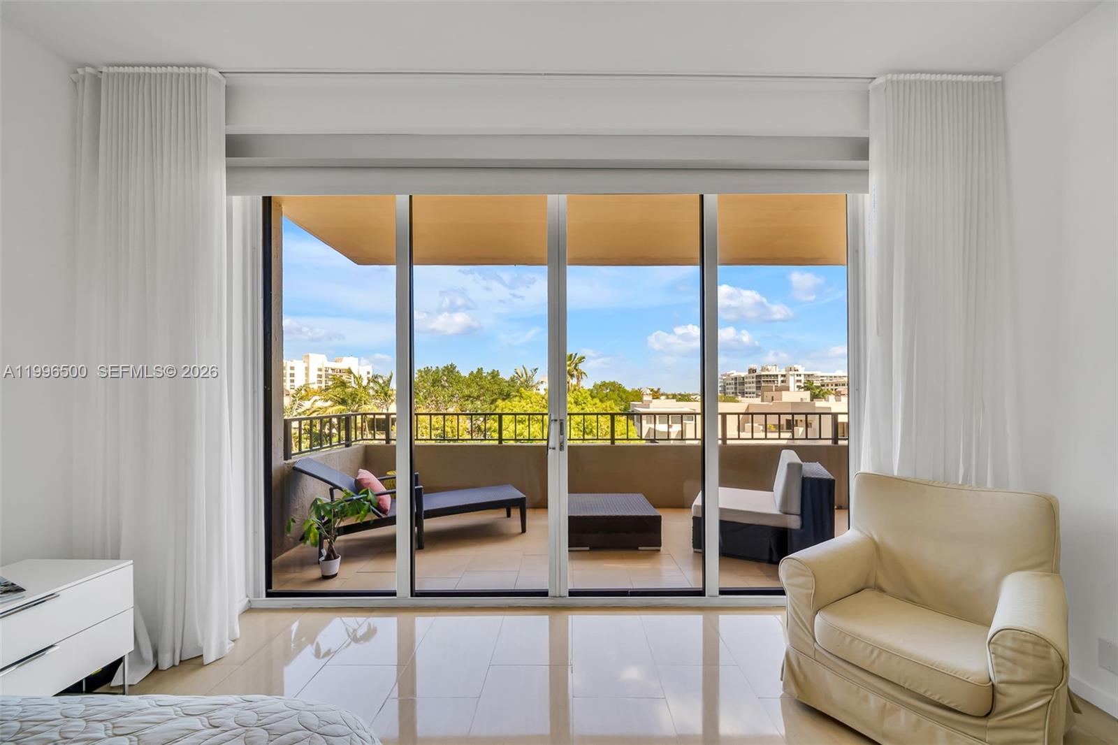 THE EMERALDBAY @ KEY COLO - Residential Lease