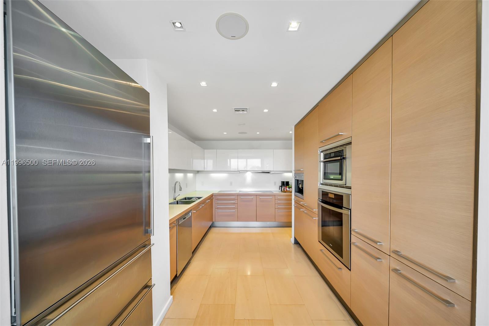 THE EMERALDBAY @ KEY COLO - Residential Lease