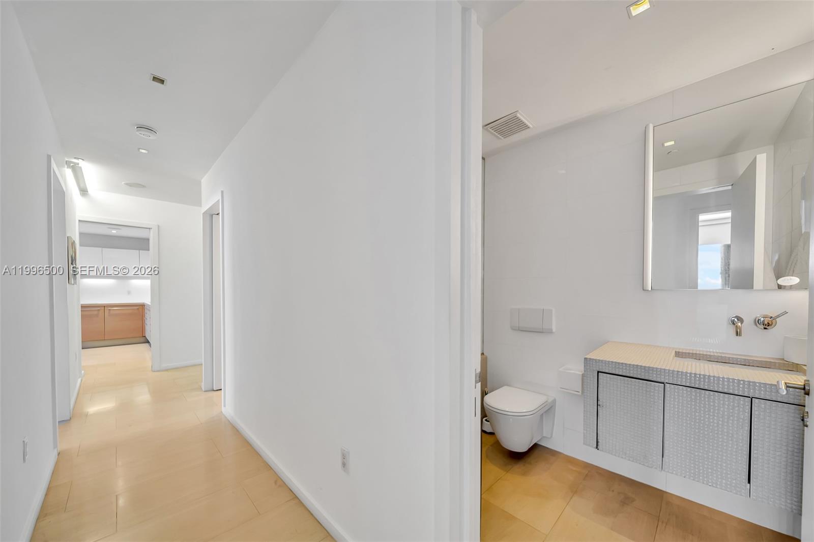 THE EMERALDBAY @ KEY COLO - Residential Lease