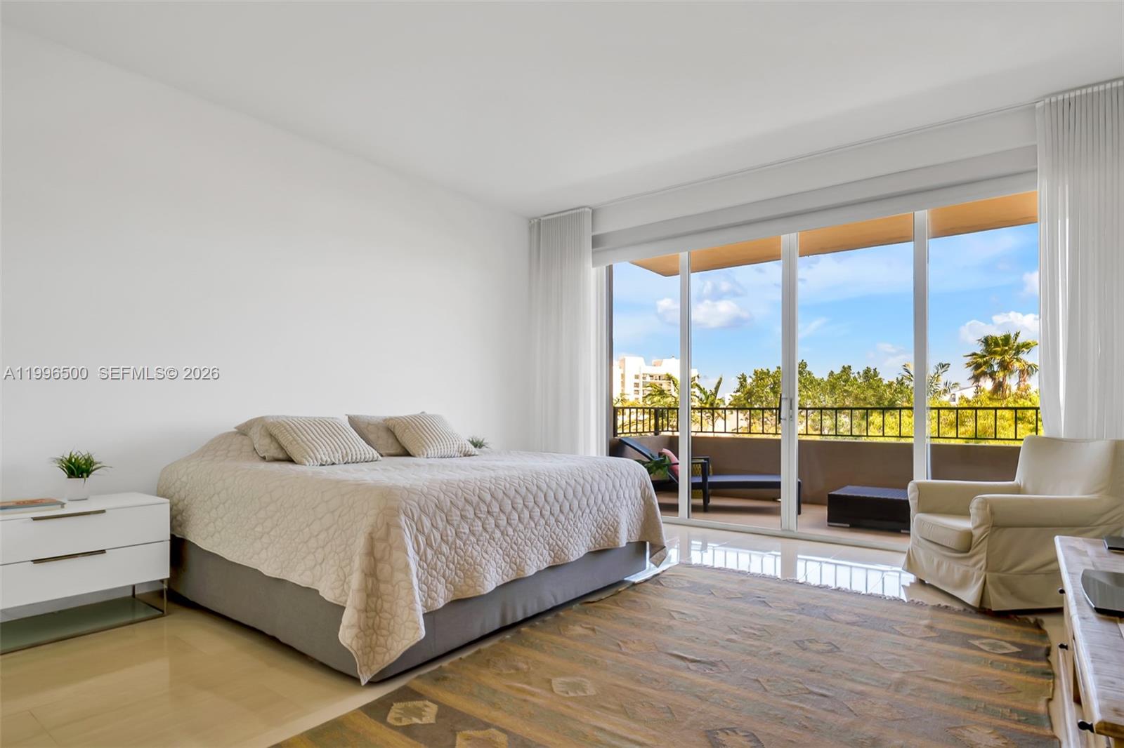 THE EMERALDBAY @ KEY COLO - Residential Lease