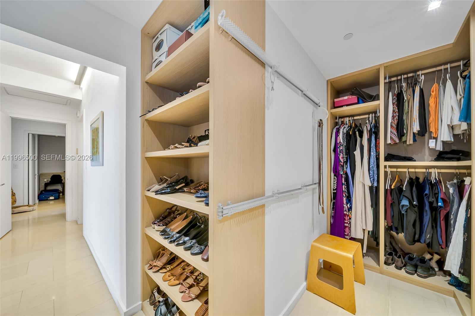 THE EMERALDBAY @ KEY COLO - Residential Lease