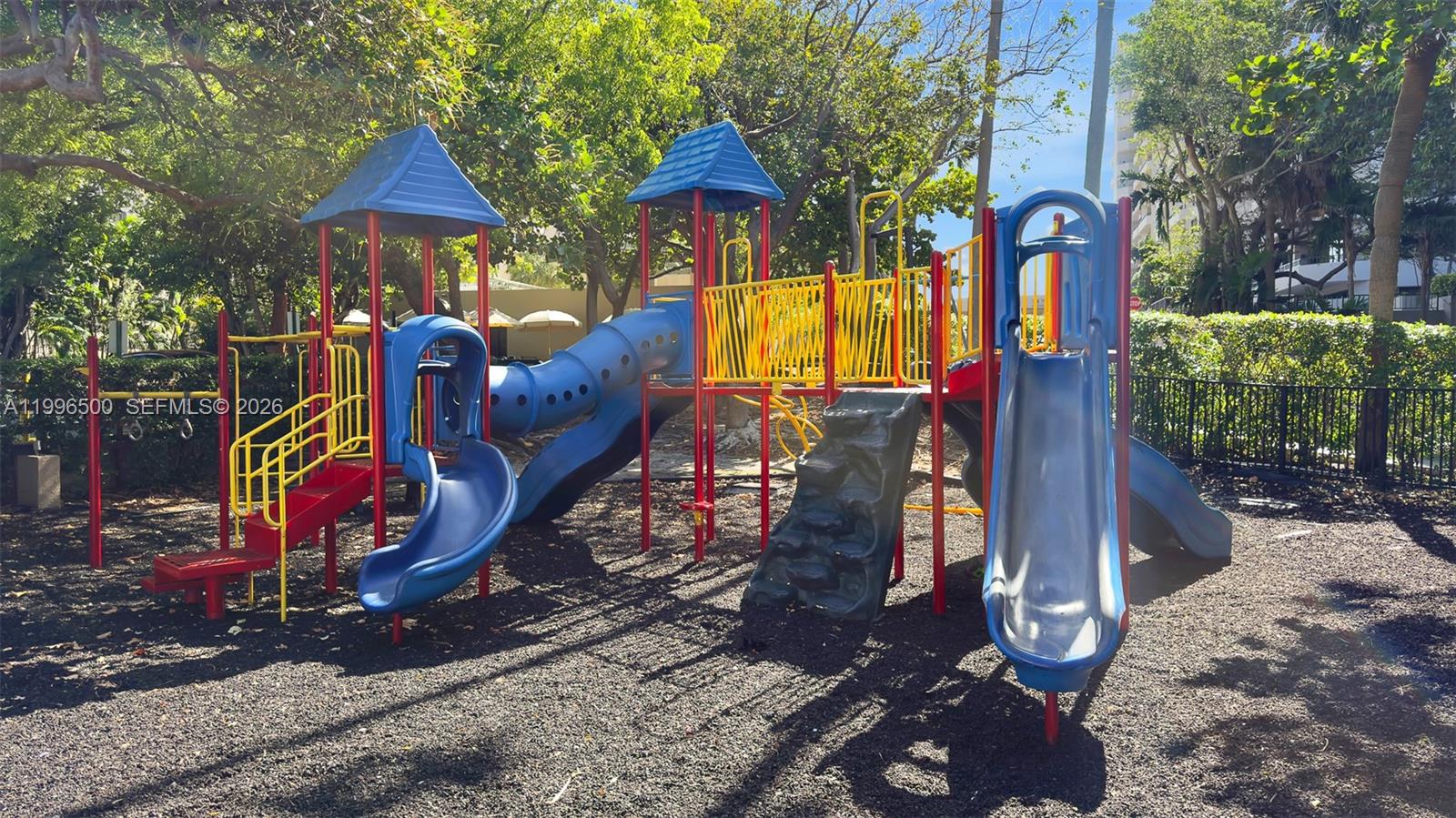 THE EMERALDBAY @ KEY COLO - Residential Lease