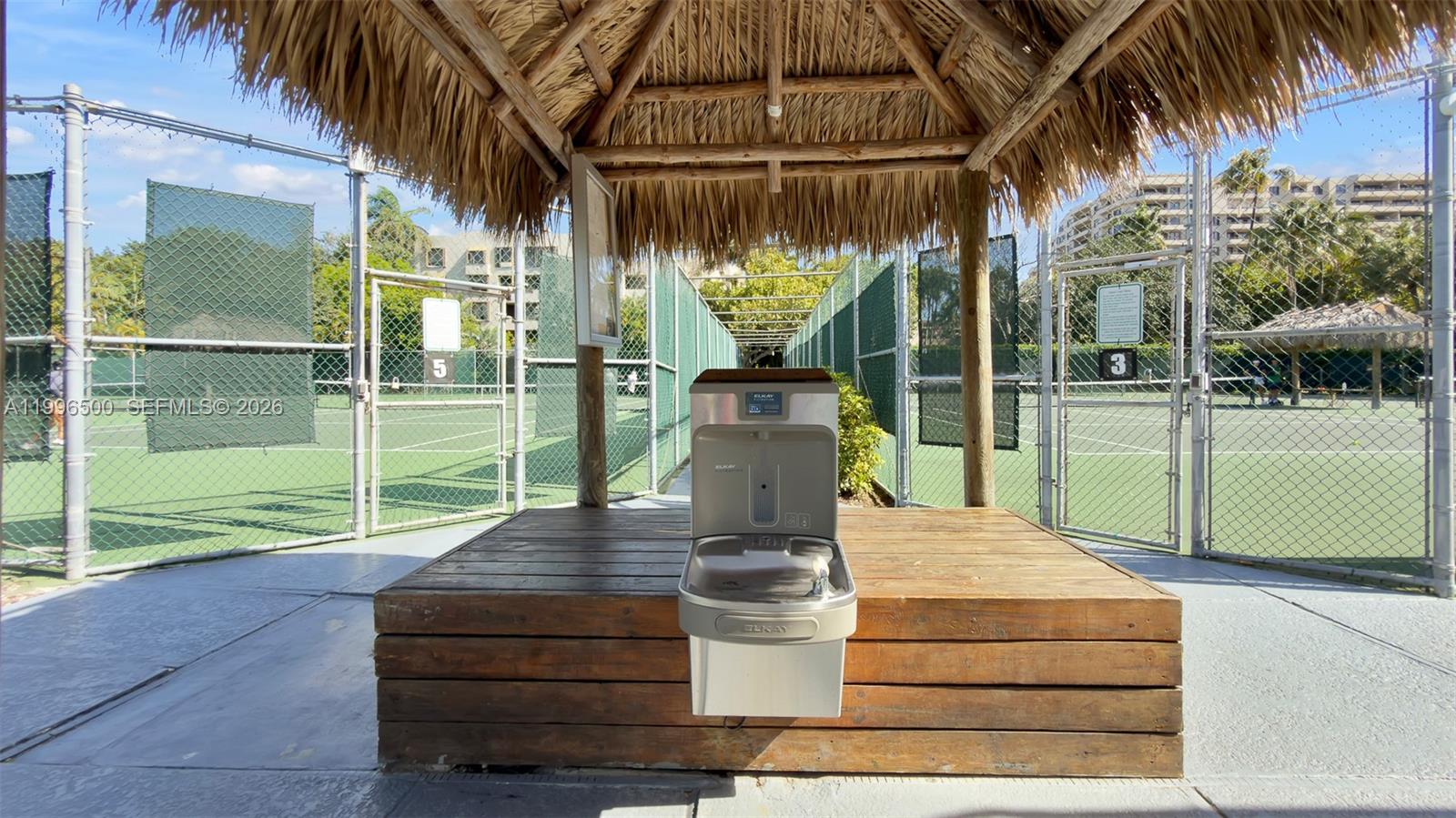 THE EMERALDBAY @ KEY COLO - Residential Lease