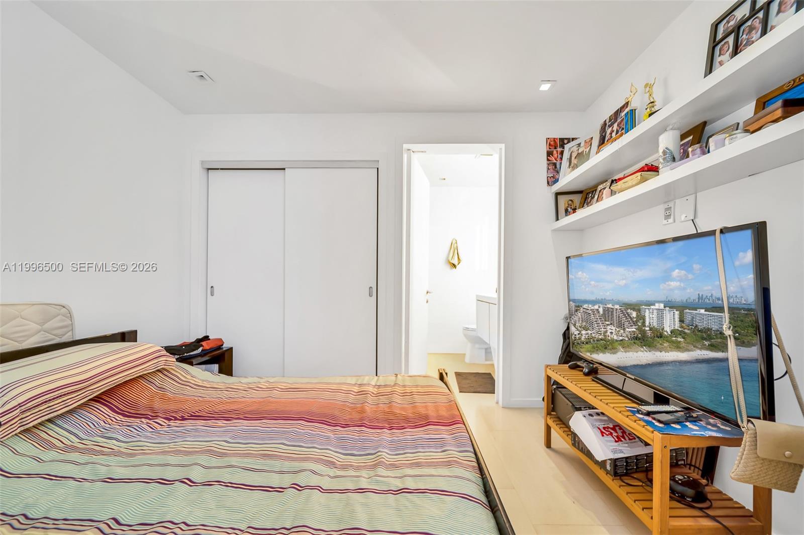 THE EMERALDBAY @ KEY COLO - Residential Lease