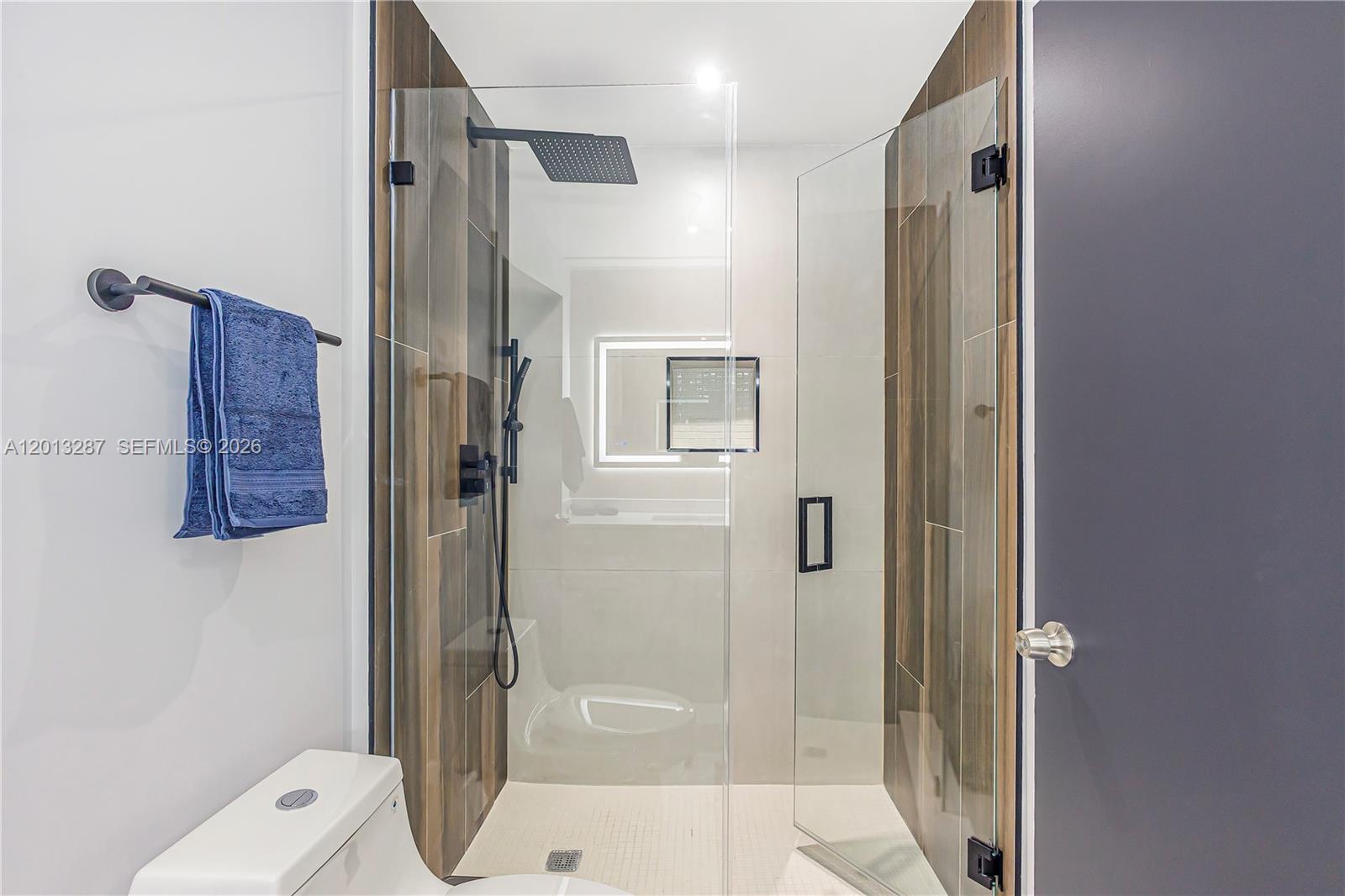 MIAMI LAKES EAGLE NEST SE - Residential