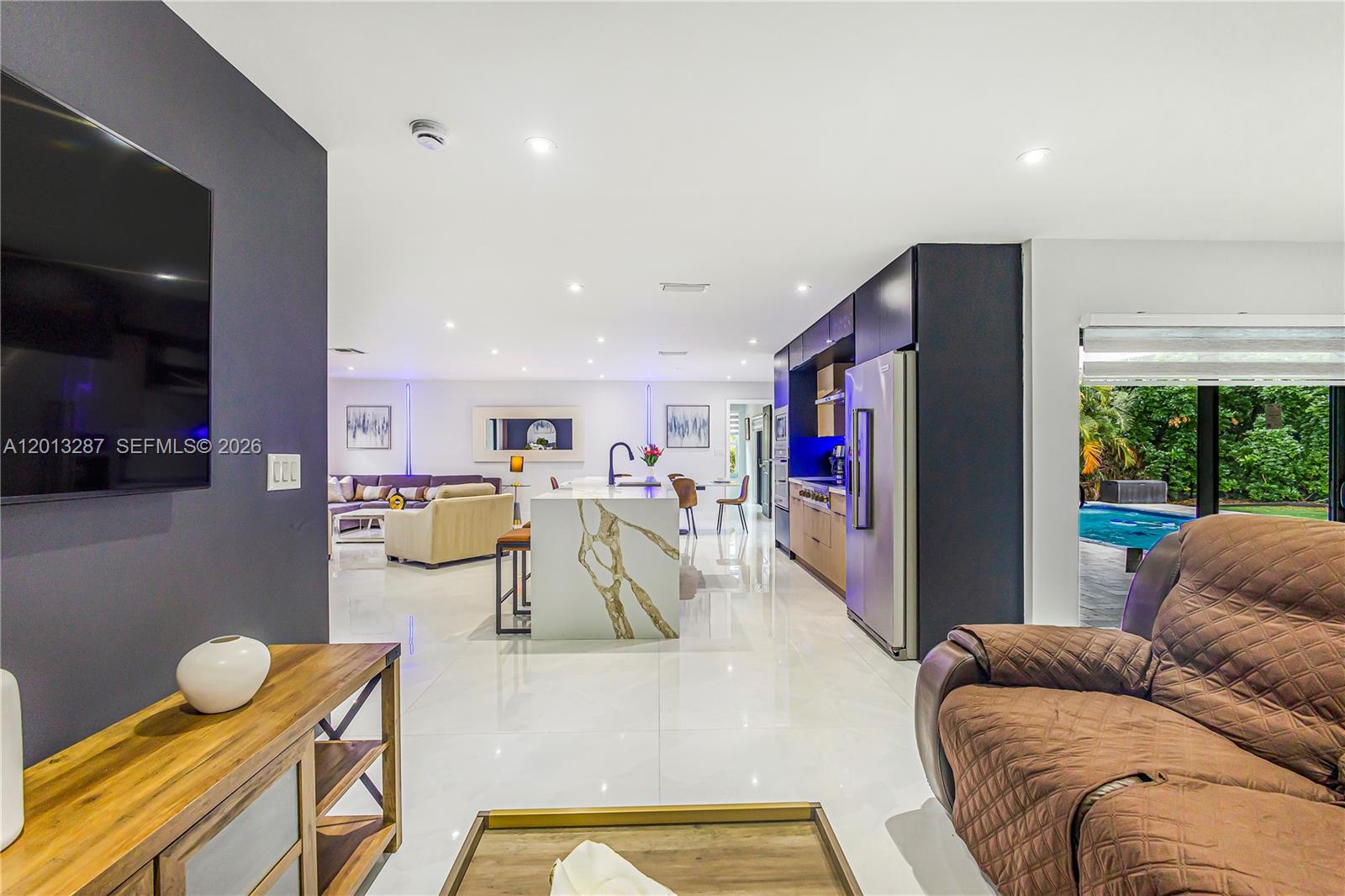 MIAMI LAKES EAGLE NEST SE - Residential
