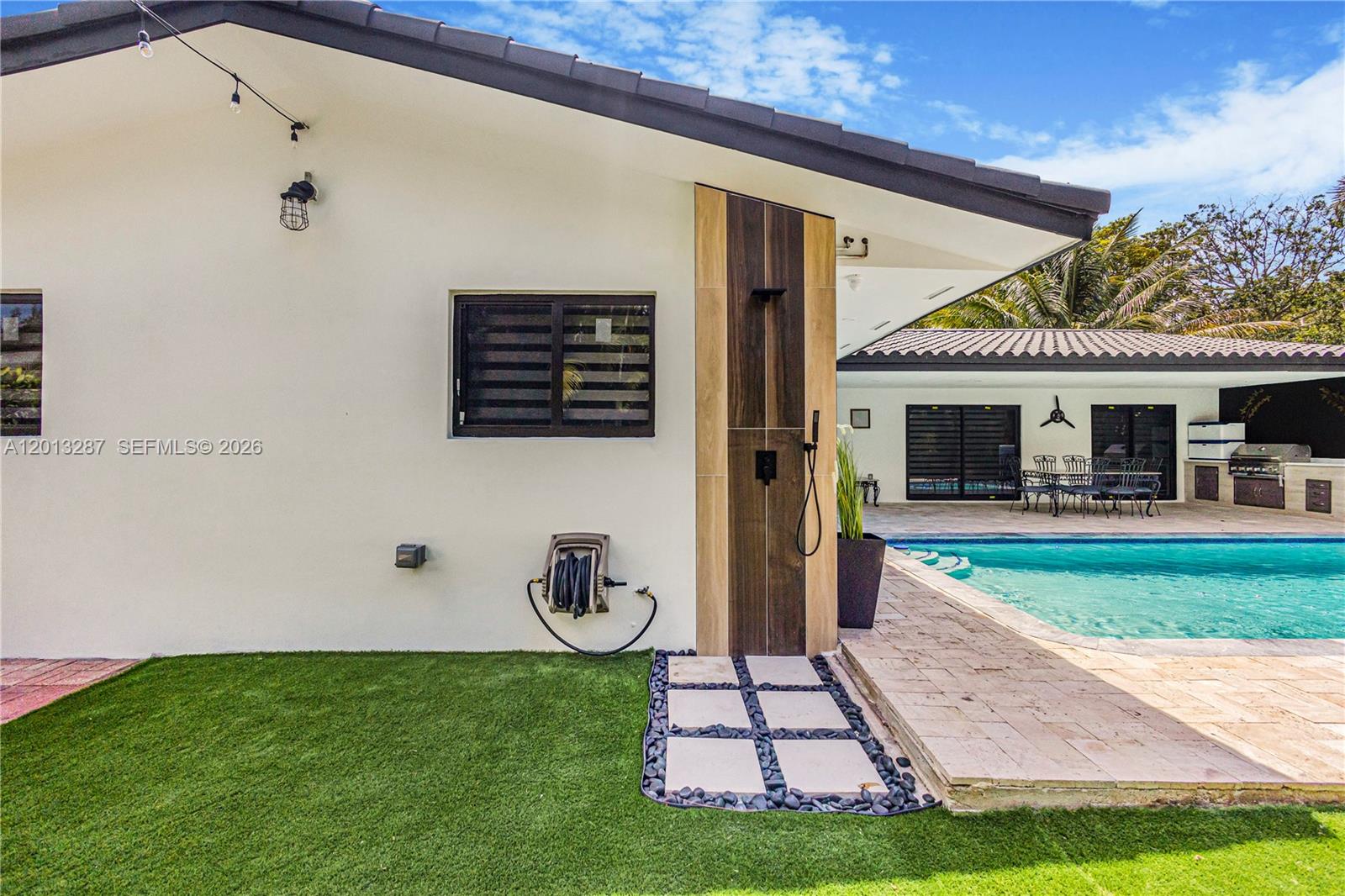 MIAMI LAKES EAGLE NEST SE - Residential